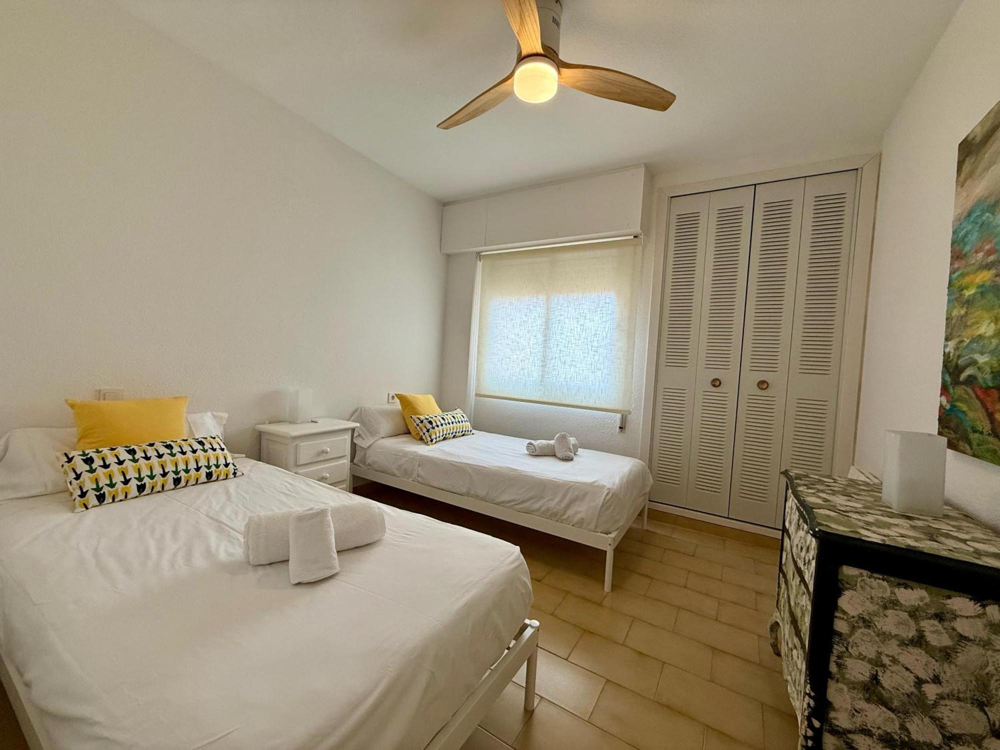 Apartamento Mistral Beach เอลกัมเปโญ ภายนอก รูปภาพ